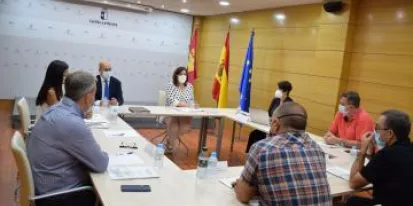 El Gobierno de Castilla-La Mancha subraya su compromiso en el impulso de la digitalización y la sostenibilidad de la industria regional El Gobierno de Castilla-La Mancha subraya su compromiso en el impulso de la digitalización y la sostenibilidad de la industria regional