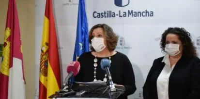 La consejera de Economía, Empresas y Empleo, Patricia Franco, informa en rueda de prensa sobre las últimas convocatorias de Formación Profesional para el Empleo del Gobierno regional. La consejera de Economía, Empresas y Empleo, Patricia Franco, informa en rueda de prensa sobre las últimas convocatorias de Formación Profesional para el Empleo del Gobierno regional.