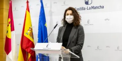 La viceconsejera de Empleo, Diálogo Social y Bienestar Laboral, Nuria Chust, comparece en rueda de prensa para analizar los datos del paro La viceconsejera de Empleo, Diálogo Social y Bienestar Laboral, Nuria Chust, comparece en rueda de prensa para analizar los datos del paro