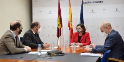 El Gobierno de Castilla-La Mancha subraya su compromiso con los proyectos de sostenibilidad y digitalización en el sector industrial El Gobierno de Castilla-La Mancha subraya su compromiso con los proyectos de sostenibilidad y digitalización en el sector industrial