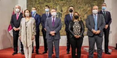 Firma los convenios del Plan de Empleo con los representantes de las cinco diputaciones provinciales (Economía) Firma los convenios del Plan de Empleo con los representantes de las cinco diputaciones provinciales (Economía)