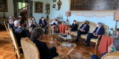 Reunión, en la Embajada de España en Italia, con el titular de la misma, Alfonso Dastis, y con varios empresarios Reunión, en la Embajada de España en Italia, con el titular de la misma, Alfonso Dastis, y con varios empresarios