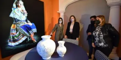 La consejera de economía, Empresas y Empleo, Patricia Franco, presenta el espacio ‘Adunia’ de Artesanía Castilla-La Mancha en Casa Decor La consejera de economía, Empresas y Empleo, Patricia Franco, presenta el espacio ‘Adunia’ de Artesanía Castilla-La Mancha en Casa Decor