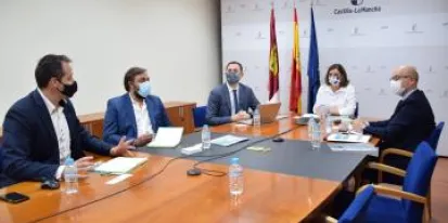 El Gobierno de Castilla-La Mancha traslada su apoyo al proyecto para el nuevo desarrollo del potencial logístico de Illescas por parte de GLP El Gobierno de Castilla-La Mancha traslada su apoyo al proyecto para el nuevo desarrollo del potencial logístico de Illescas por parte de GLP