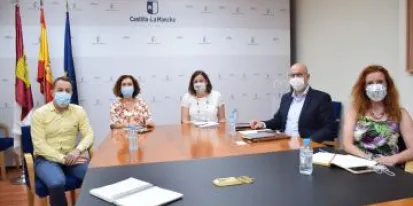 El Gobierno regional comparte con el Ayuntamiento de Miguelturra su interés para la promoción del suelo industrial y la atracción de proyectos El Gobierno regional comparte con el Ayuntamiento de Miguelturra su interés para la promoción del suelo industrial y la atracción de proyectos