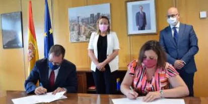 El Gobierno de Castilla-La Mancha y la EOI firman un acuerdo marco para impulsar a las pymes de la región en el marco de los fondos 'Next Generation' El Gobierno de Castilla-La Mancha y la EOI firman un acuerdo marco para impulsar a las pymes de la región en el marco de los fondos 'Next Generation'