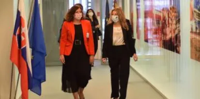 Castilla-La Mancha defiende la postura común de las comunidades autónomas españolas en materia de seguridad laboral en el Consejo de la Unión Europea Castilla-La Mancha defiende la postura común de las comunidades autónomas españolas en materia de seguridad laboral en el Consejo de la Unión Europea