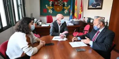 El director general de Empleo, José Luis Cabezas, se reúne, a las 10:30 horas, con el alcalde de Argamasilla de Alba, Pedro Ángel Jiménez, para tratar asuntos relacionados con las políticas de empleo. El director general de Empleo, José Luis Cabezas, se reúne, a las 10:30 horas, con el alcalde de Argamasilla de Alba, Pedro Ángel Jiménez, para tratar asuntos relacionados con las políticas de empleo.