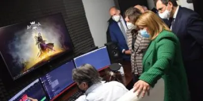 El Gobierno regional ha destinado más de 7,6 millones de euros a apoyar el mantenimiento de la actividad de 2.200 pymes y autónomos de Talavera El Gobierno regional ha destinado más de 7,6 millones de euros a apoyar el mantenimiento de la actividad de 2.200 pymes y autónomos de Talavera