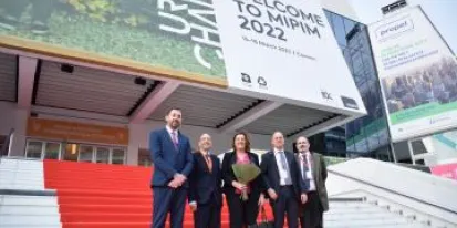 La consejera de Economía, Empresas y Empleo, Patricia Franco, visita la Feria Internacional de Inversión MIPIM y el estand de Castilla-La Mancha en la feria, que se celebra en el Palacio de Festivales y Congresos de Cannes La consejera de Economía, Empresas y Empleo, Patricia Franco, visita la Feria Internacional de Inversión MIPIM y el estand de Castilla-La Mancha en la feria, que se celebra en el Palacio de Festivales y Congresos de Cannes