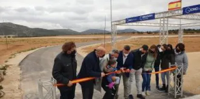 El Gobierno de Castilla-La Mancha resuelve la convocatoria de ayudas de Adelante Inversión con un importe de más de 32 millones de euros El Gobierno de Castilla-La Mancha resuelve la convocatoria de ayudas de Adelante Inversión con un importe de más de 32 millones de euros