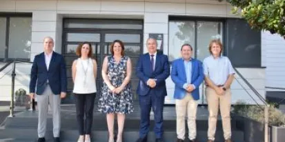 imagen de la noticia El Gobierno de Castilla-La Mancha traslada a Repsol su compromiso por continuar apoyando los proyectos de transformación industrial del Complejo en Puertollano