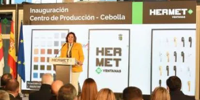 imagen de la noticia La consejera de Educación, Cultura y Deportes, Patricia Franco,.las nuevas instalaciones de ‘Ampuero Grupo Industrial’