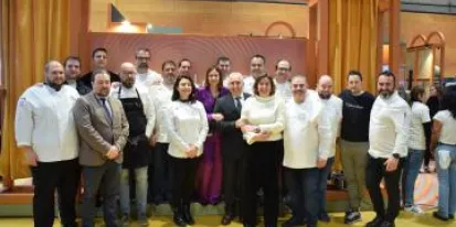 imagen de la noticia El Gobierno de Castilla-La Mancha reconocerá con chaquetillas y placas a los 82 embajadores de la marca gastronómica regional Raíz Culinaria