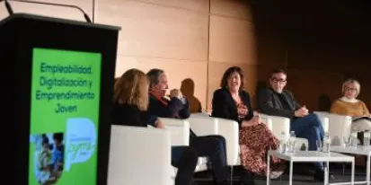 imagen de la noticia La consejera de Economía, Empresas y Empleo, Patricia Franco, participa en la mesa ‘Una mirada para el empleo desde el diálogo social’, en el marco de Universidad Pyme.