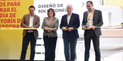 imagen de la noticia La consejera de Economía, Empresas y Empleo, Patricia Franco, inaugura la nueva nave logística de DHL e Ikea en Illescas.