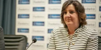 imagen de la noticia La consejera de Economía, Empresas y Empleo, Patricia Franco, se reúne con comerciantes del casco histórico de Toledo, en la sede de FEDETO.